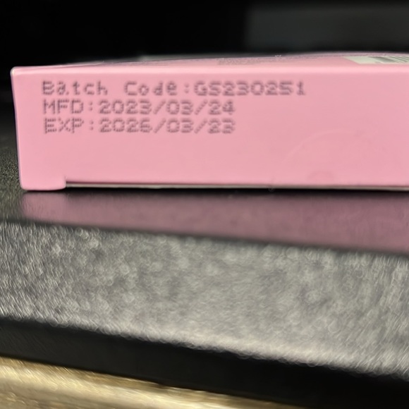 Grace & Stella Anti Wrinkle & Energizing Eye Mask 6 Pairs - Picture 3 of 3